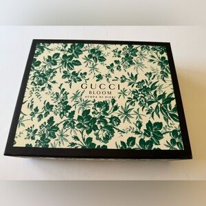 Gucci Herbarium Print Vintage botanical Toile
de Jouy  Box Only
